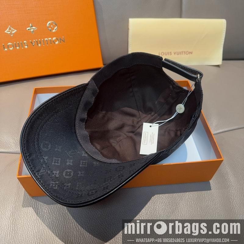 LV Hat dx164