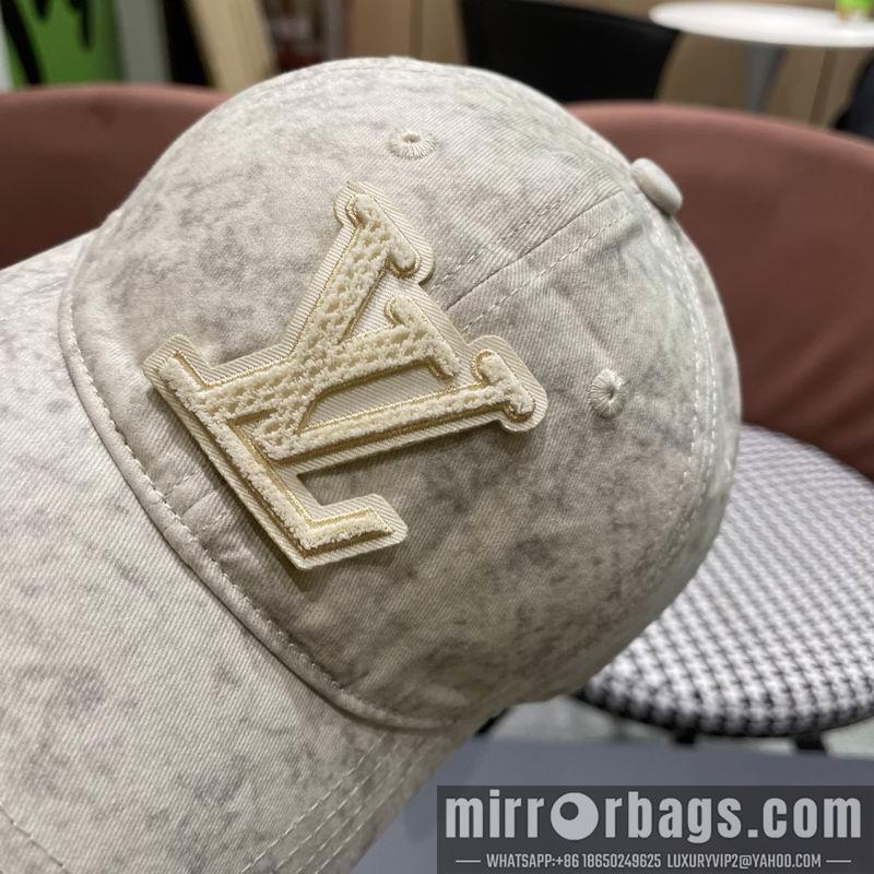 LV Hat 040204