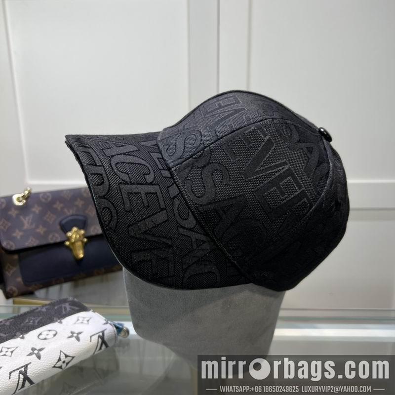 Versace Hat 050702