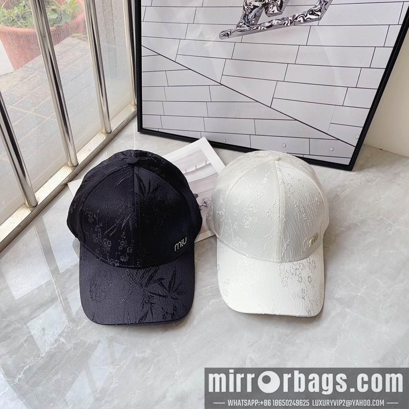 Miumiu Hat 041704