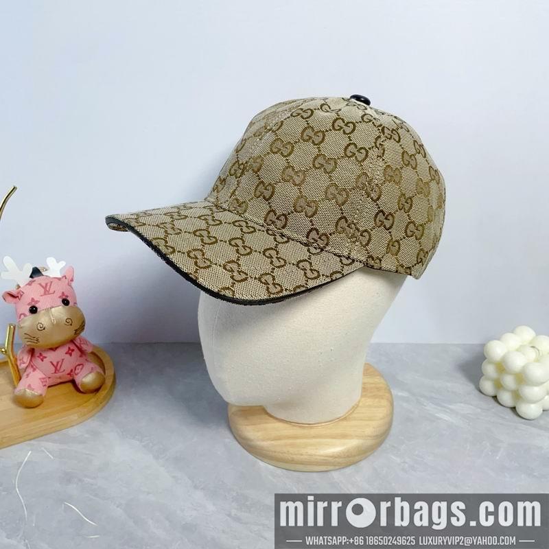 Gucci Hat dx119
