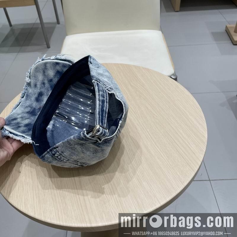 LV Hat 030953