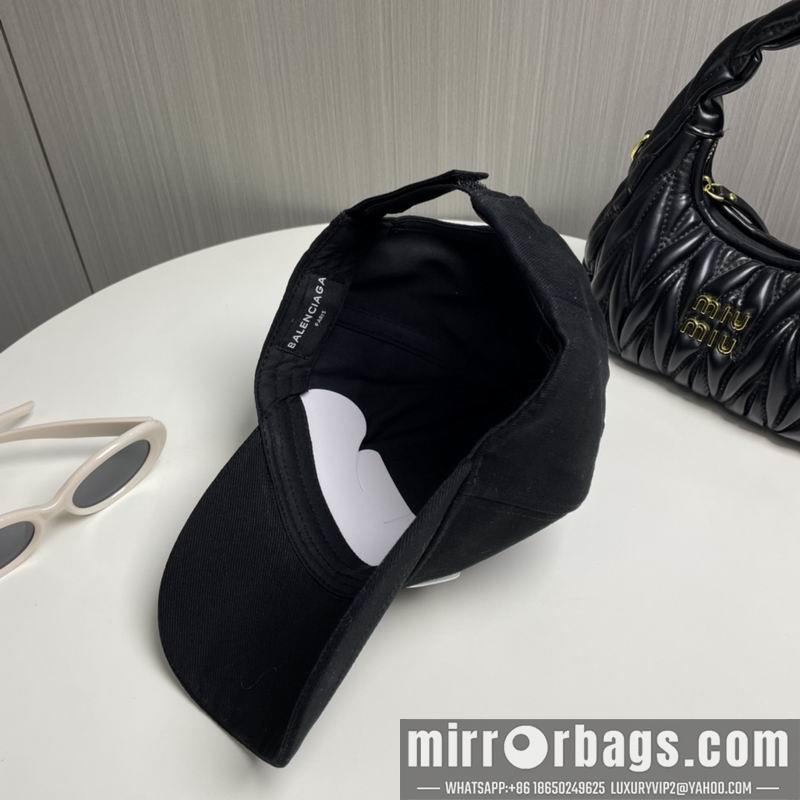Balenciaga Hat dx121