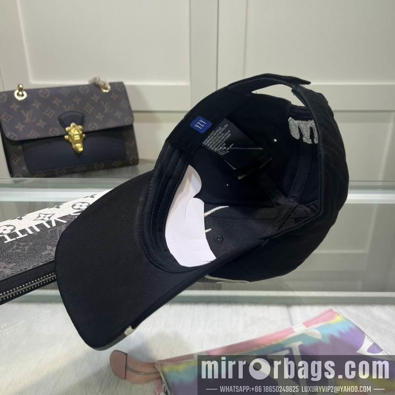 Balenciaga Hat dx111