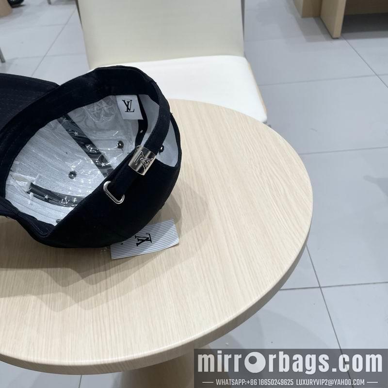 LV Hat 040207