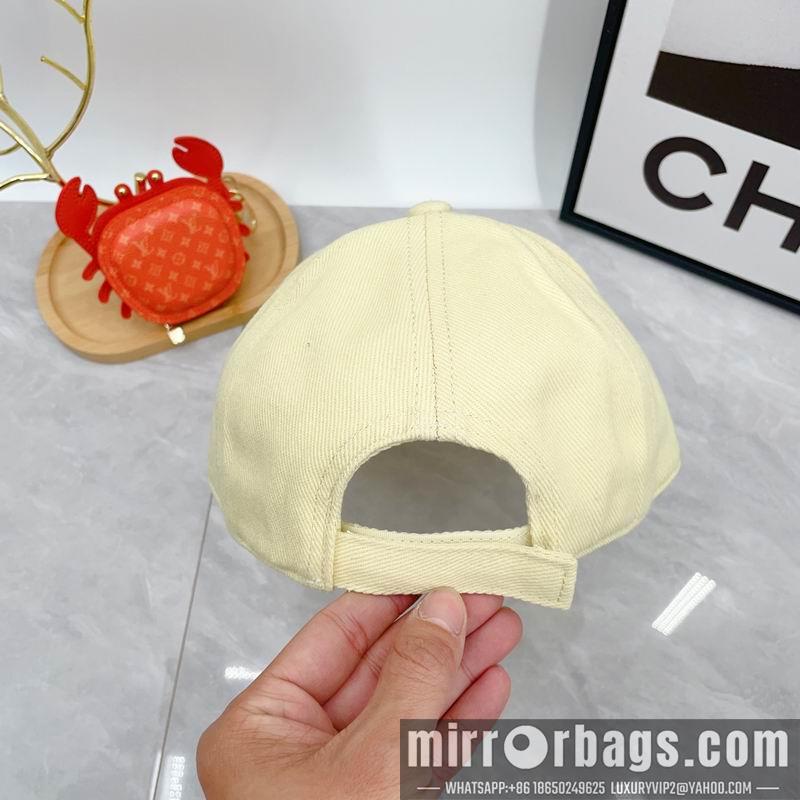 Miumiu Hat dx03