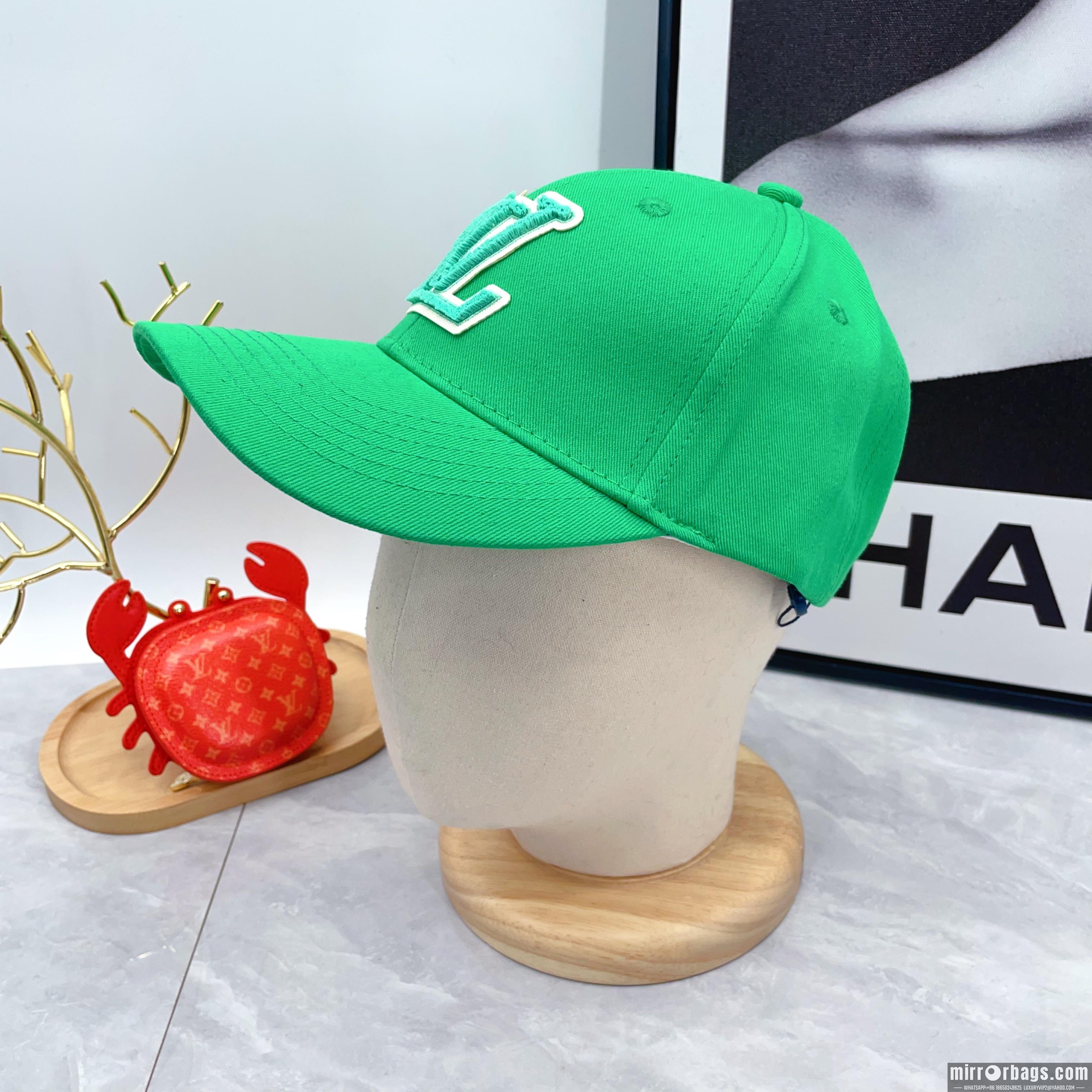 LV Hat dx04