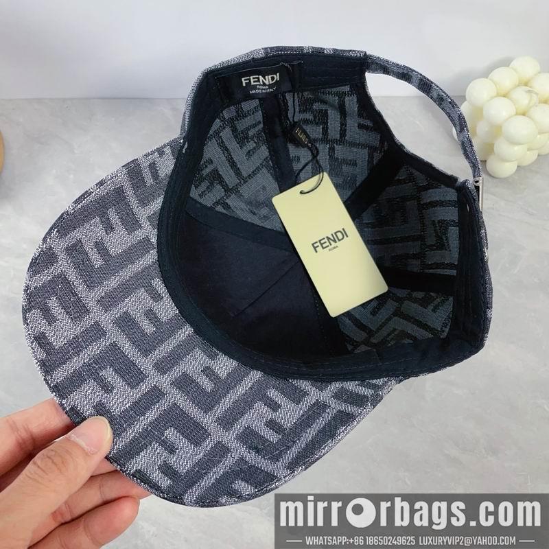 Fendi Hat dx29