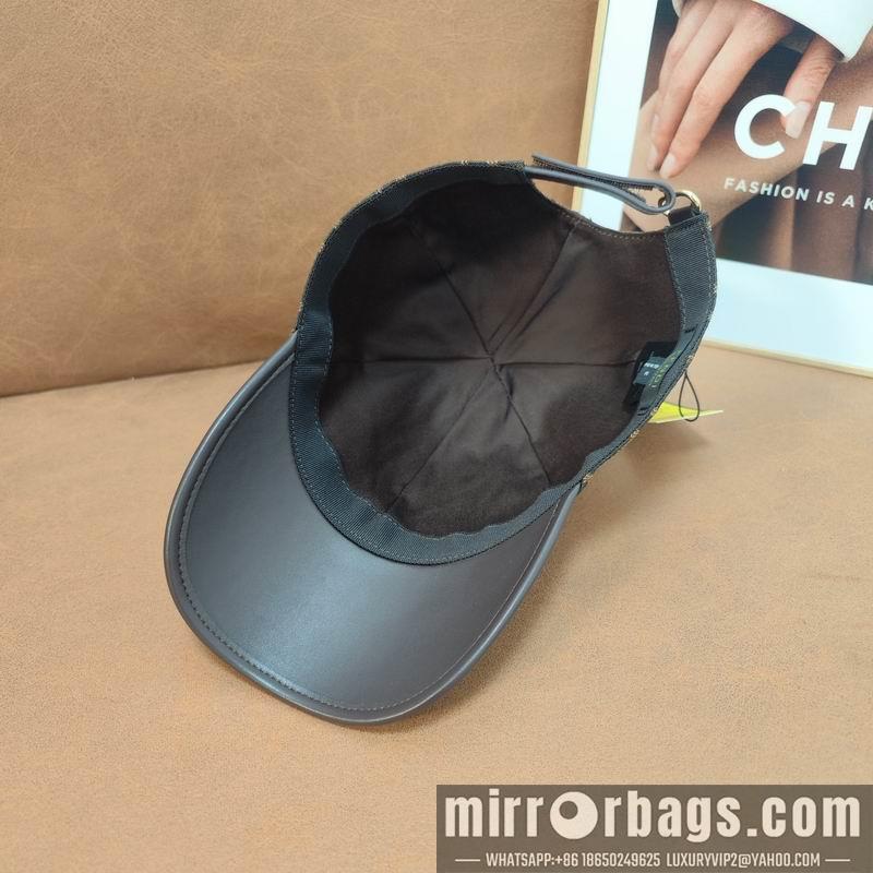 Fendi Hat dx44