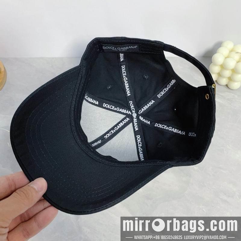 DG Hat dx13