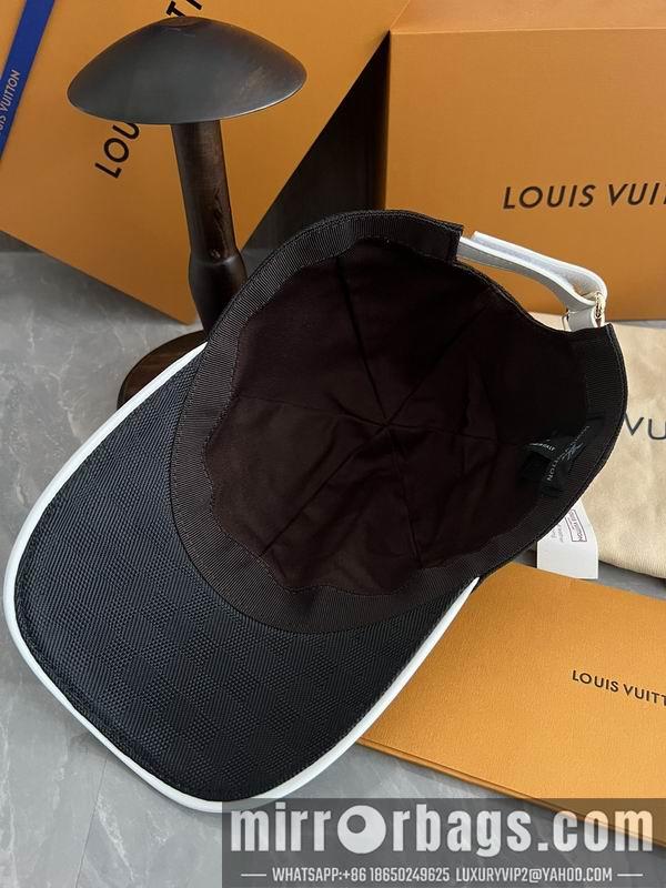 LV Hat dx05