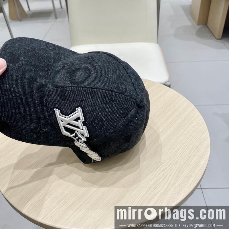 LV Hat 041404