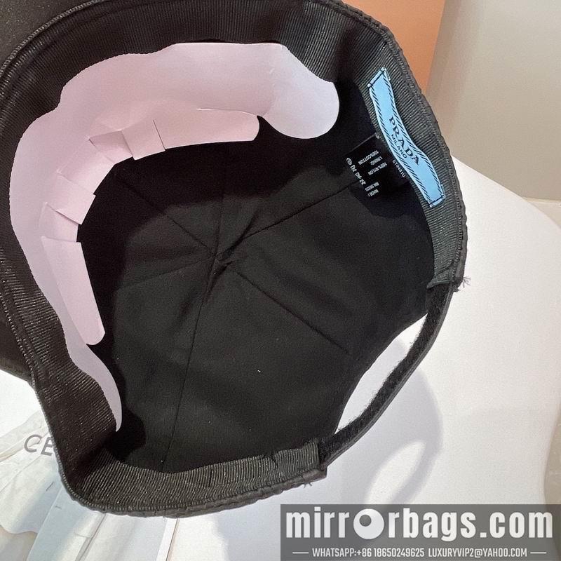 Prada Hat dx19