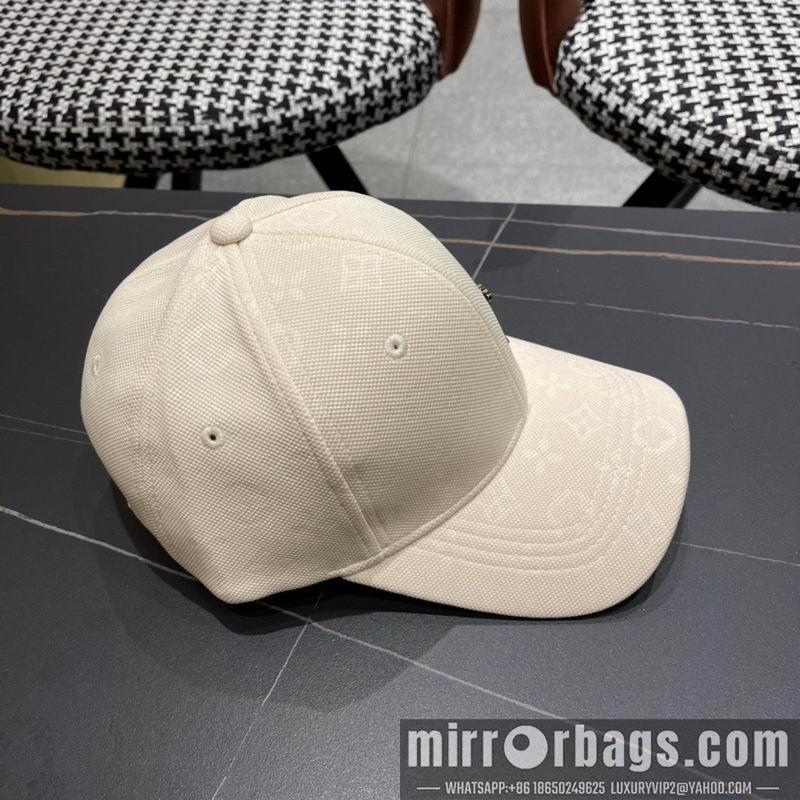 LV Hat 072803