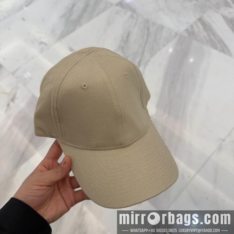 Balenciaga Hat dx70