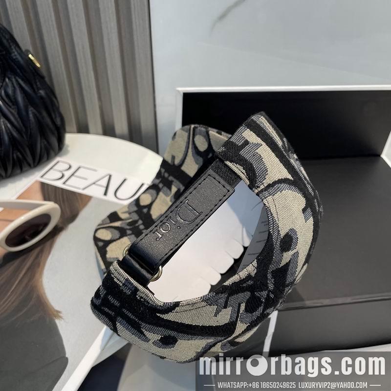 Dior Hat dx20