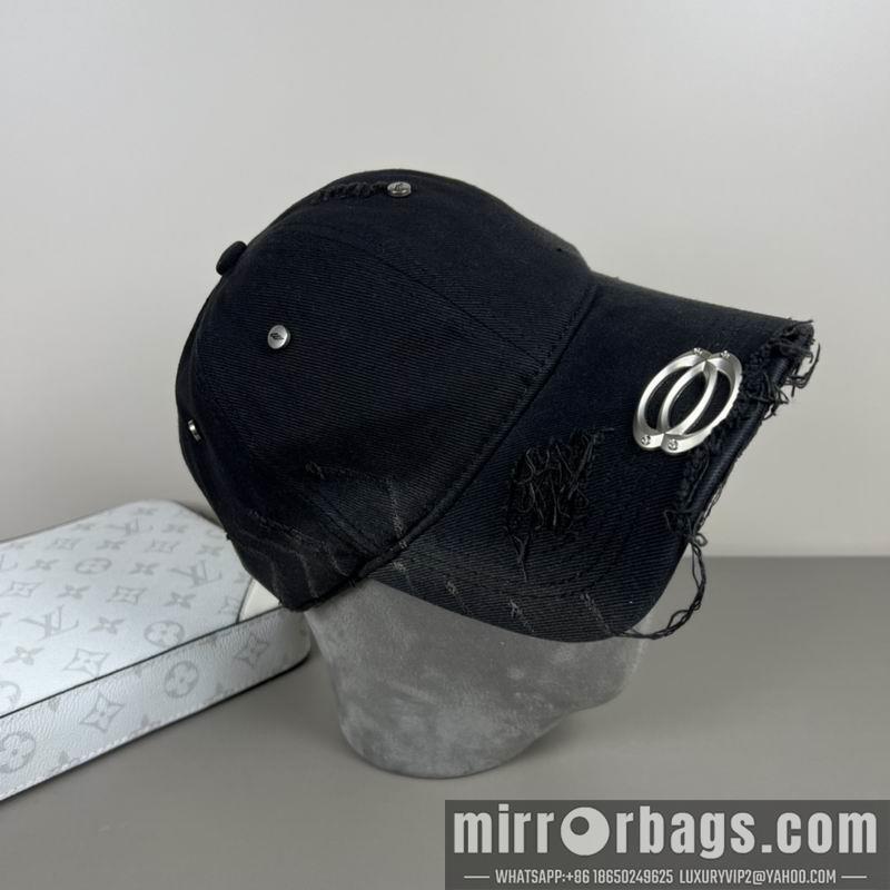Balenciaga Hat dx40