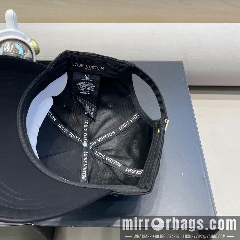 LV Hat 121403