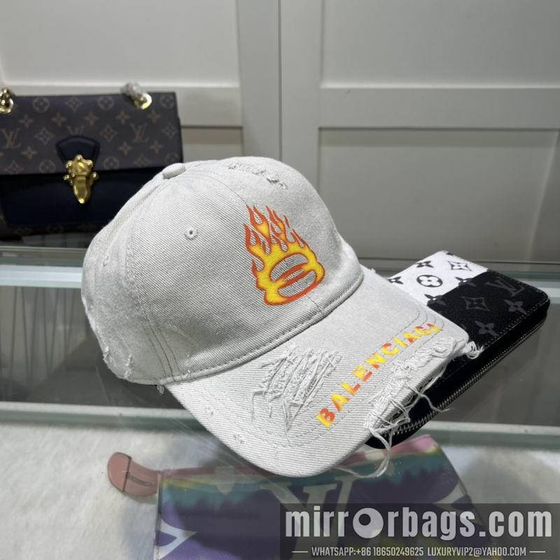 Balenciaga Hat dx84