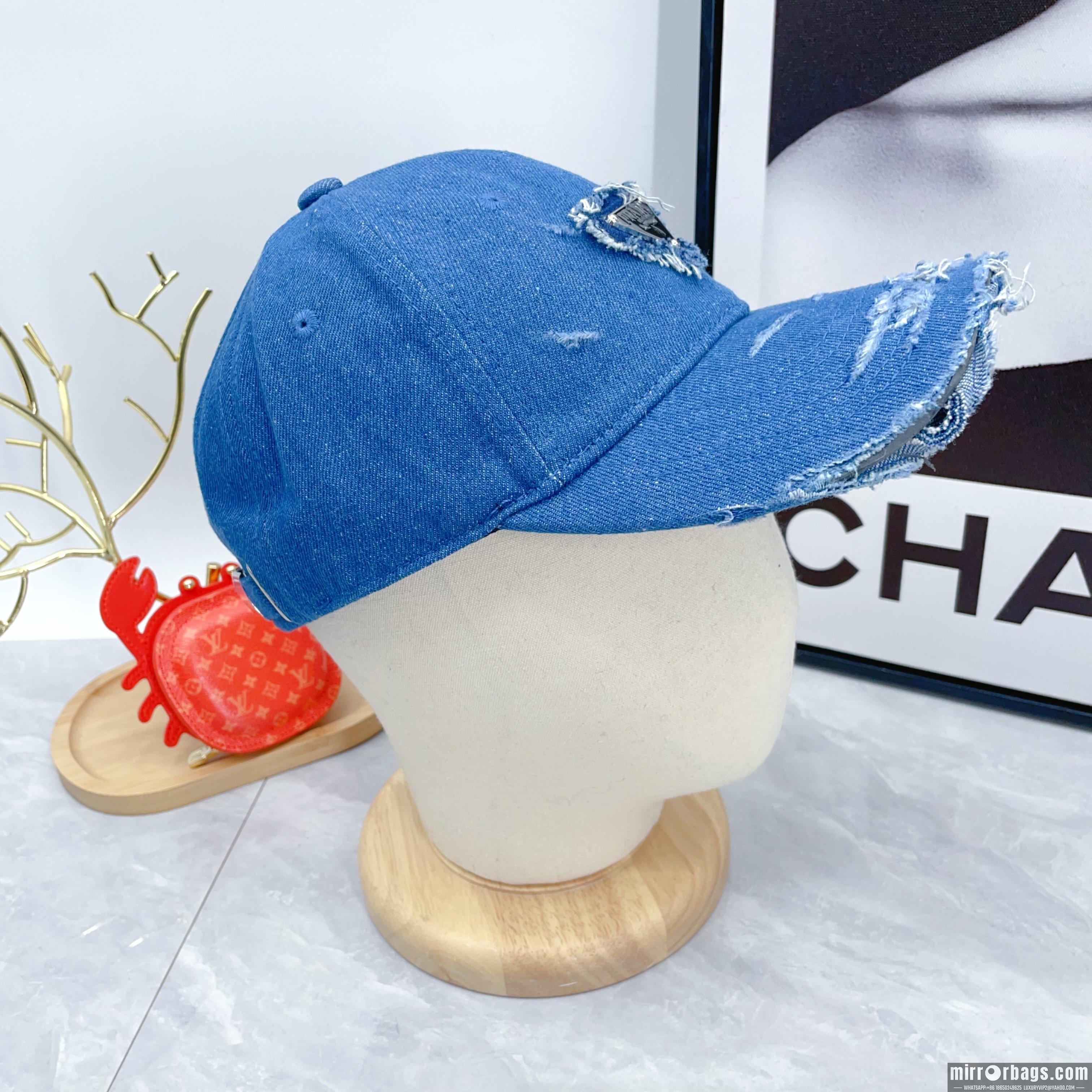 Prada Hat dx01