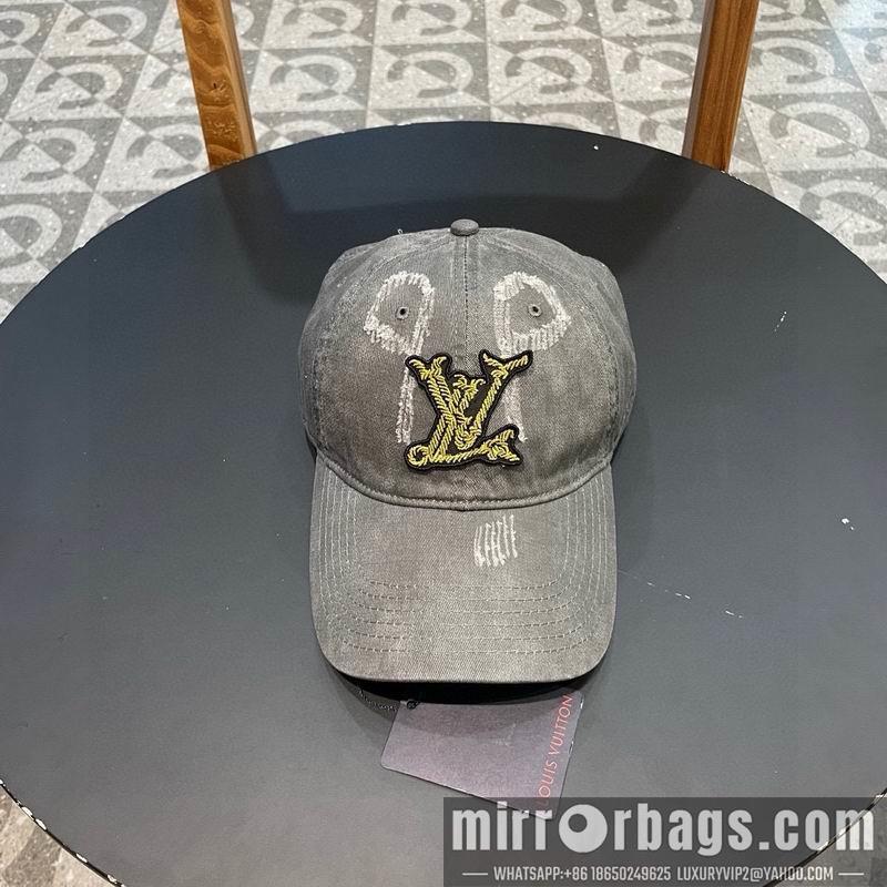 LV Hat 020803
