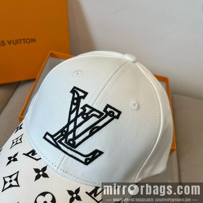 LV Hat dx38