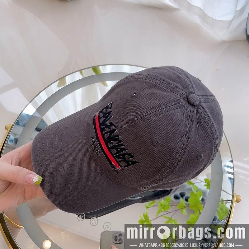 Balenciaga Hat dx27