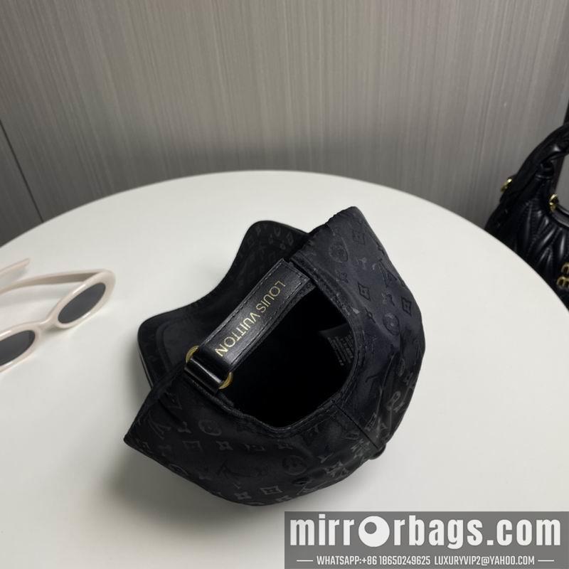 LV Hat 081802