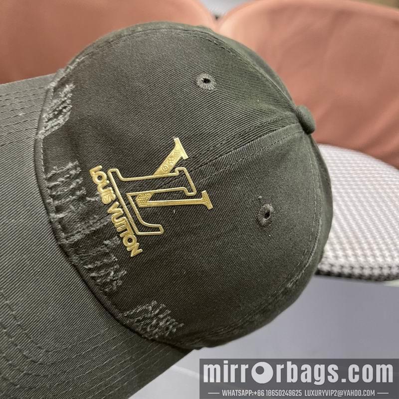LV Hat 040206