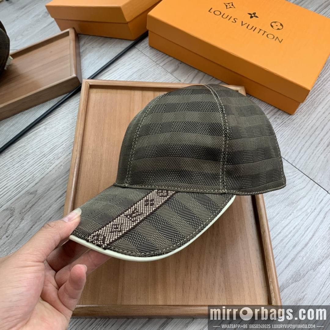 LV Hat dx150