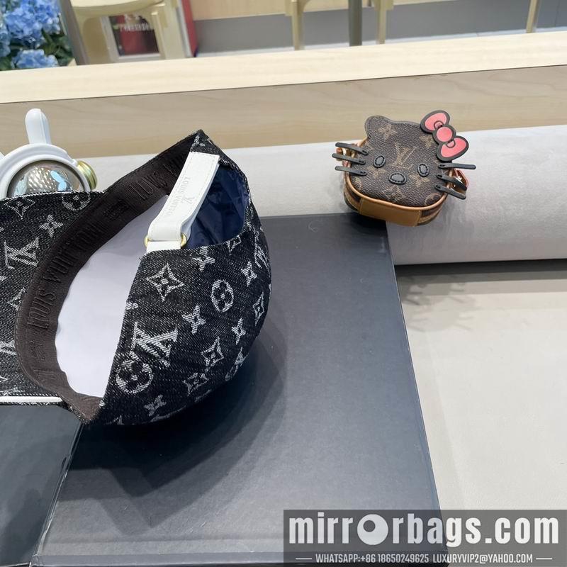 LV Hat 082601