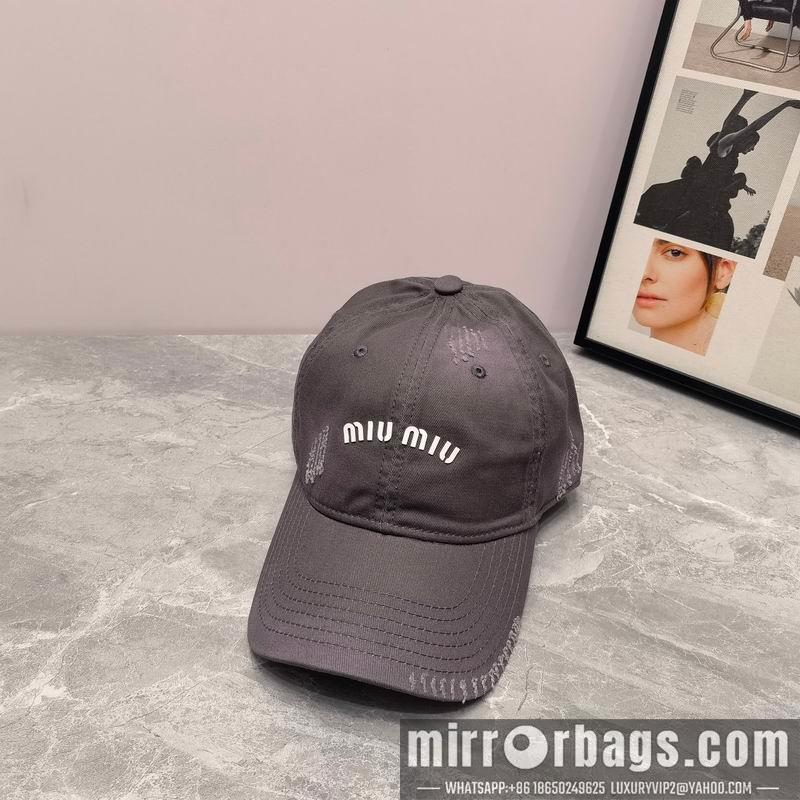 Miumiu Hat dx35