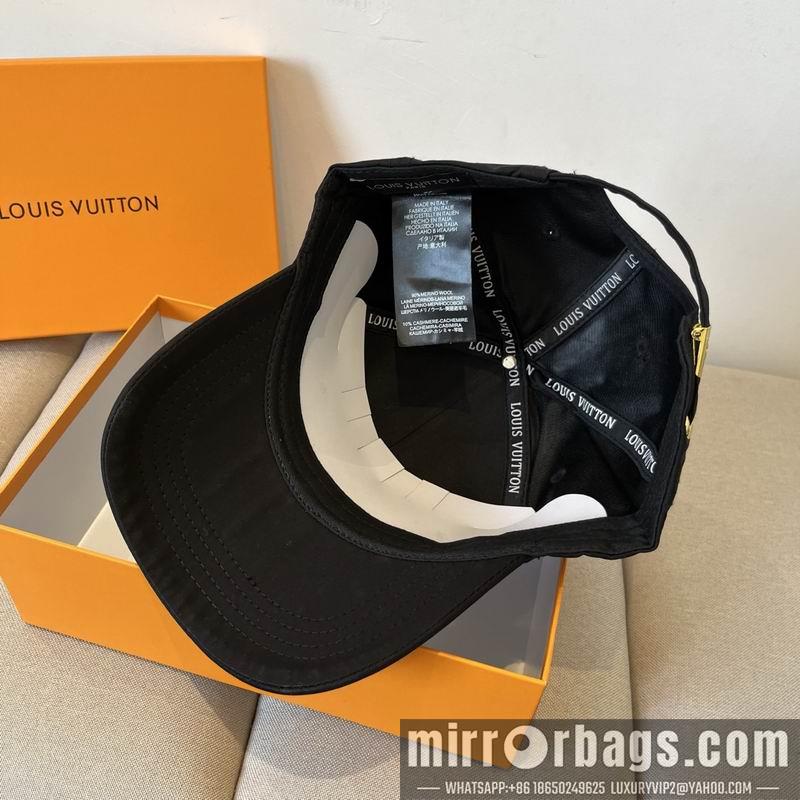 LV Hat dx66