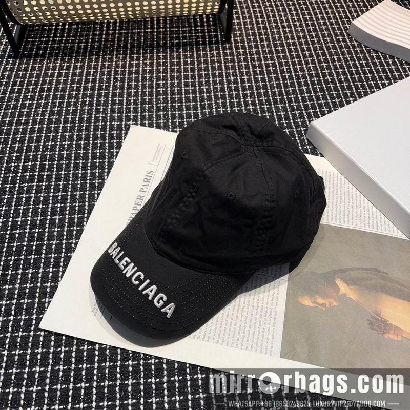 Balenciaga Hat dx24