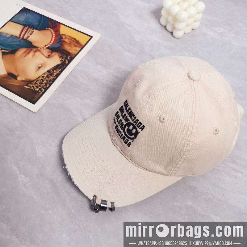 Balenciaga Hat dx18