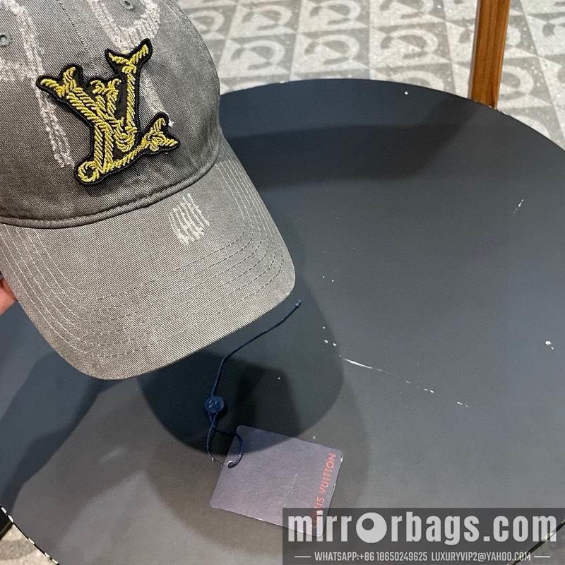 LV Hat 020803