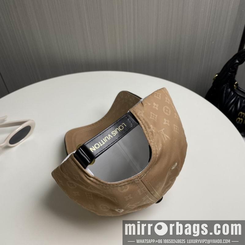 LV Hat 081802