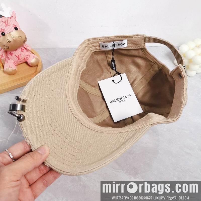 Balenciaga Hat dx18