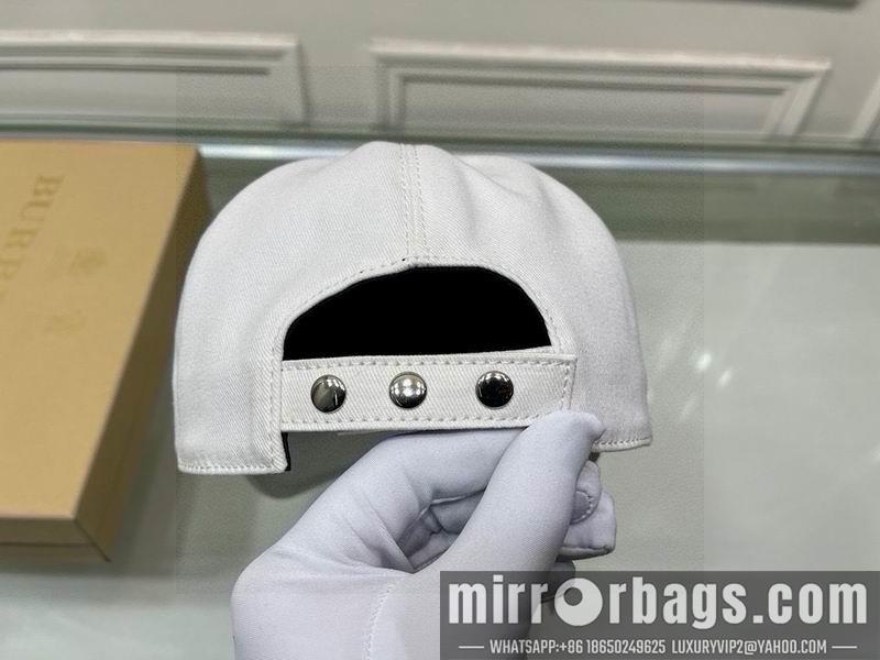 Burberry Hat 083001