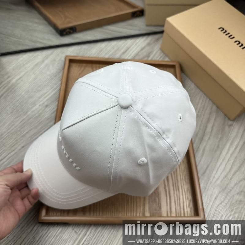Miumiu Hat dx60