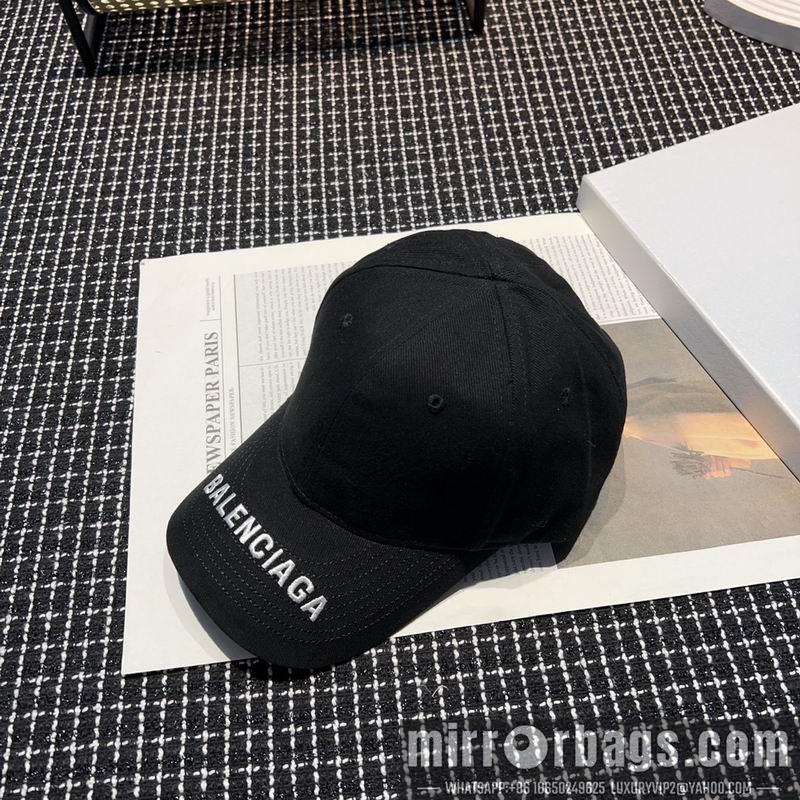 Balenciaga Hat dx13