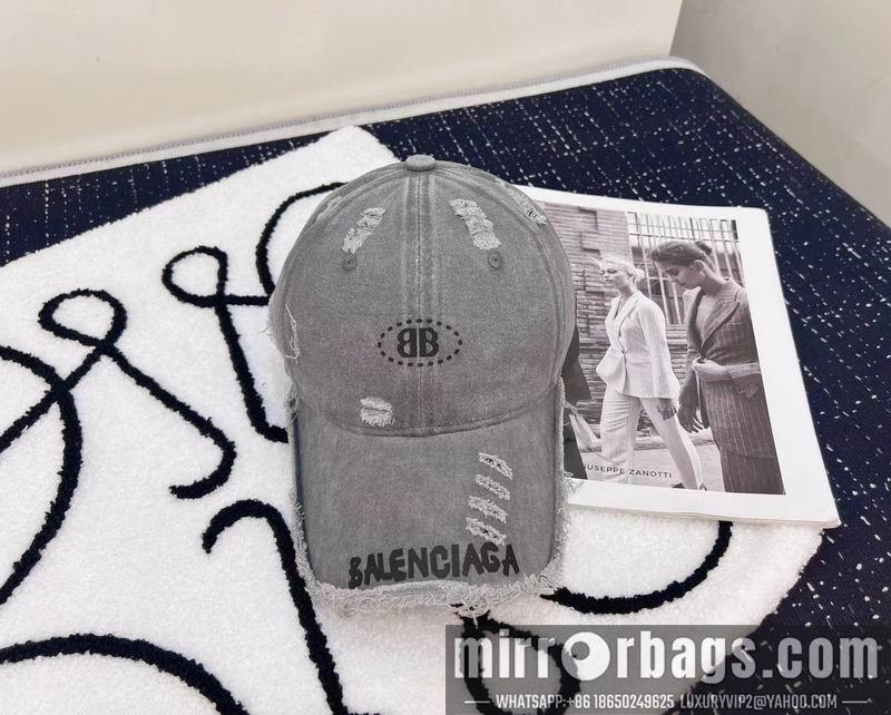 Balenciaga Hat dx107