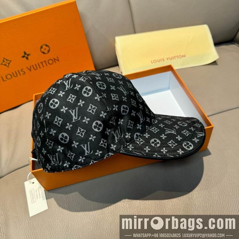 LV Hat dx119