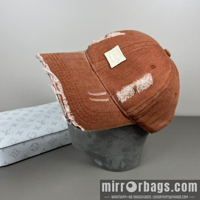 Acne Hat dx18