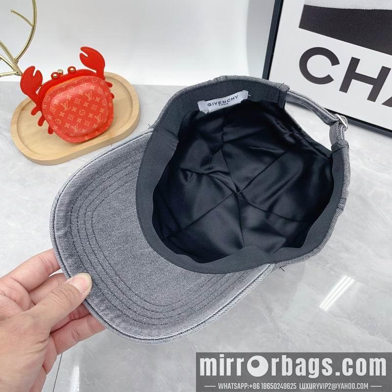 Givenchy Hat dx08