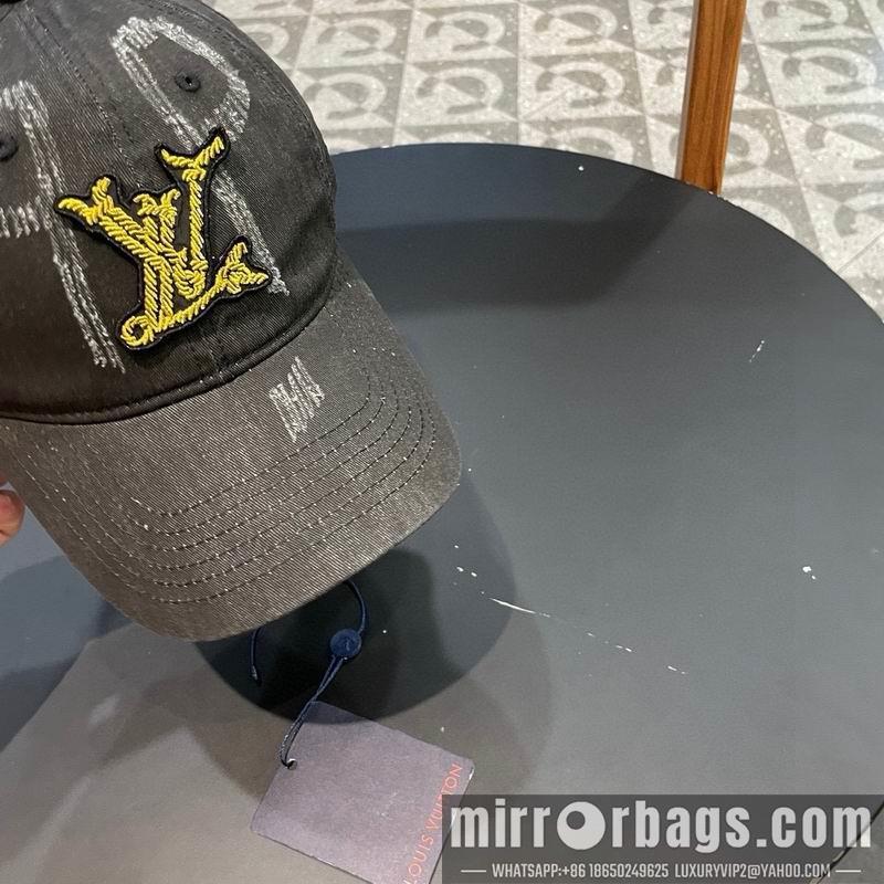 LV Hat 020803