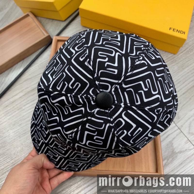 Fendi Hat dx103