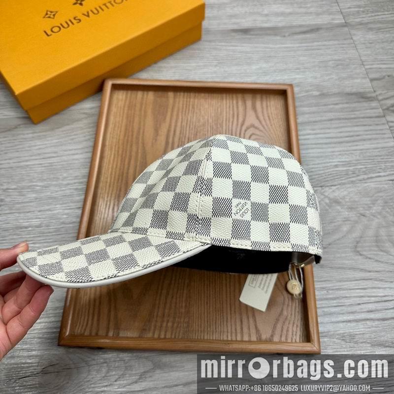 LV Hat dx170