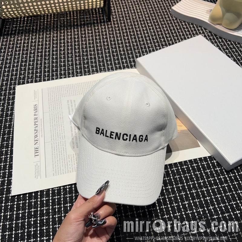 Balenciaga Hat dx10