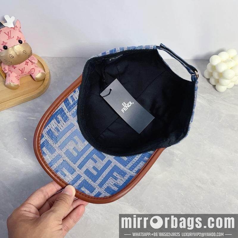 Fendi Hat dx45